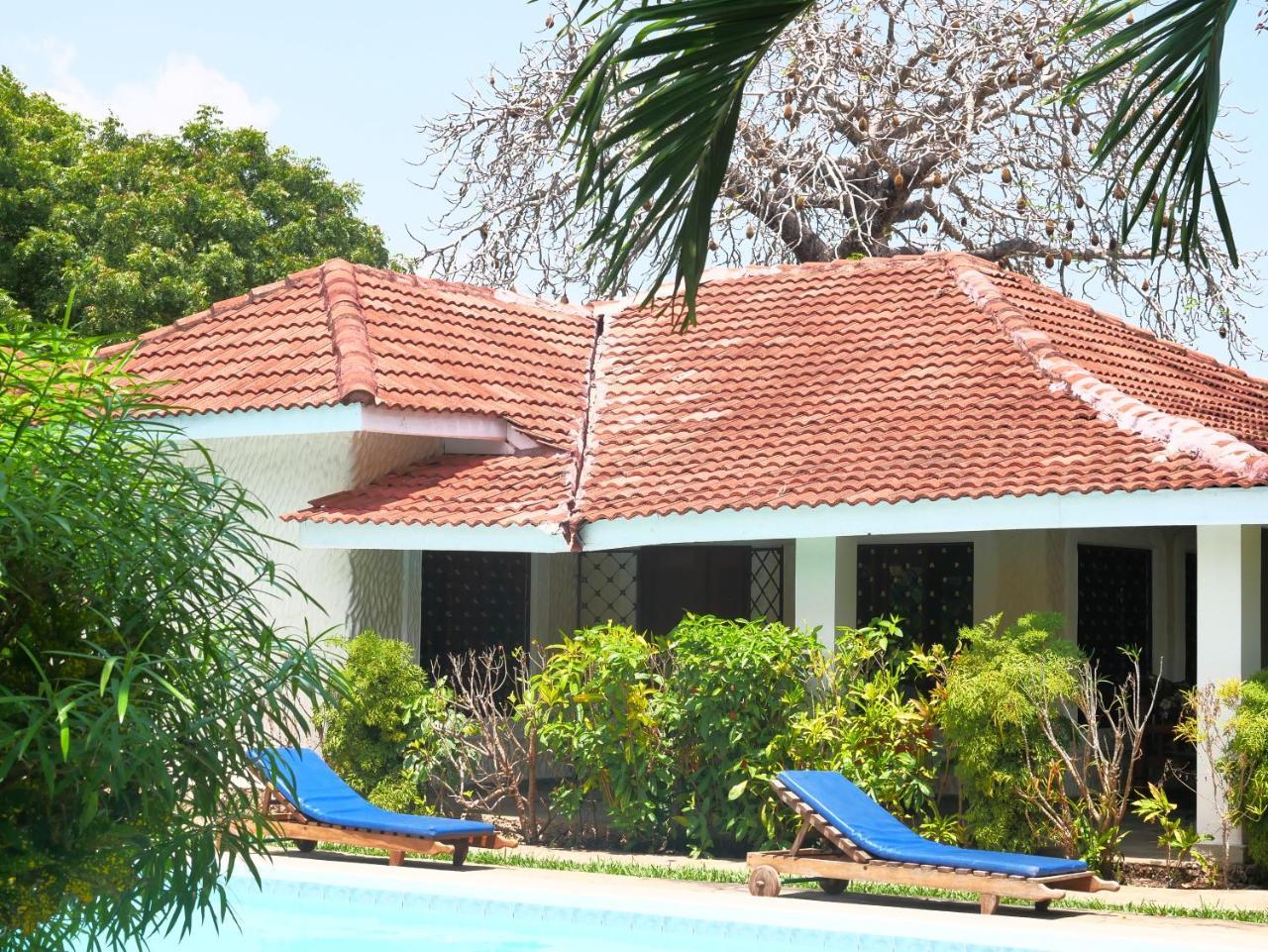 Diani Cottages Diani Beach Exterior photo