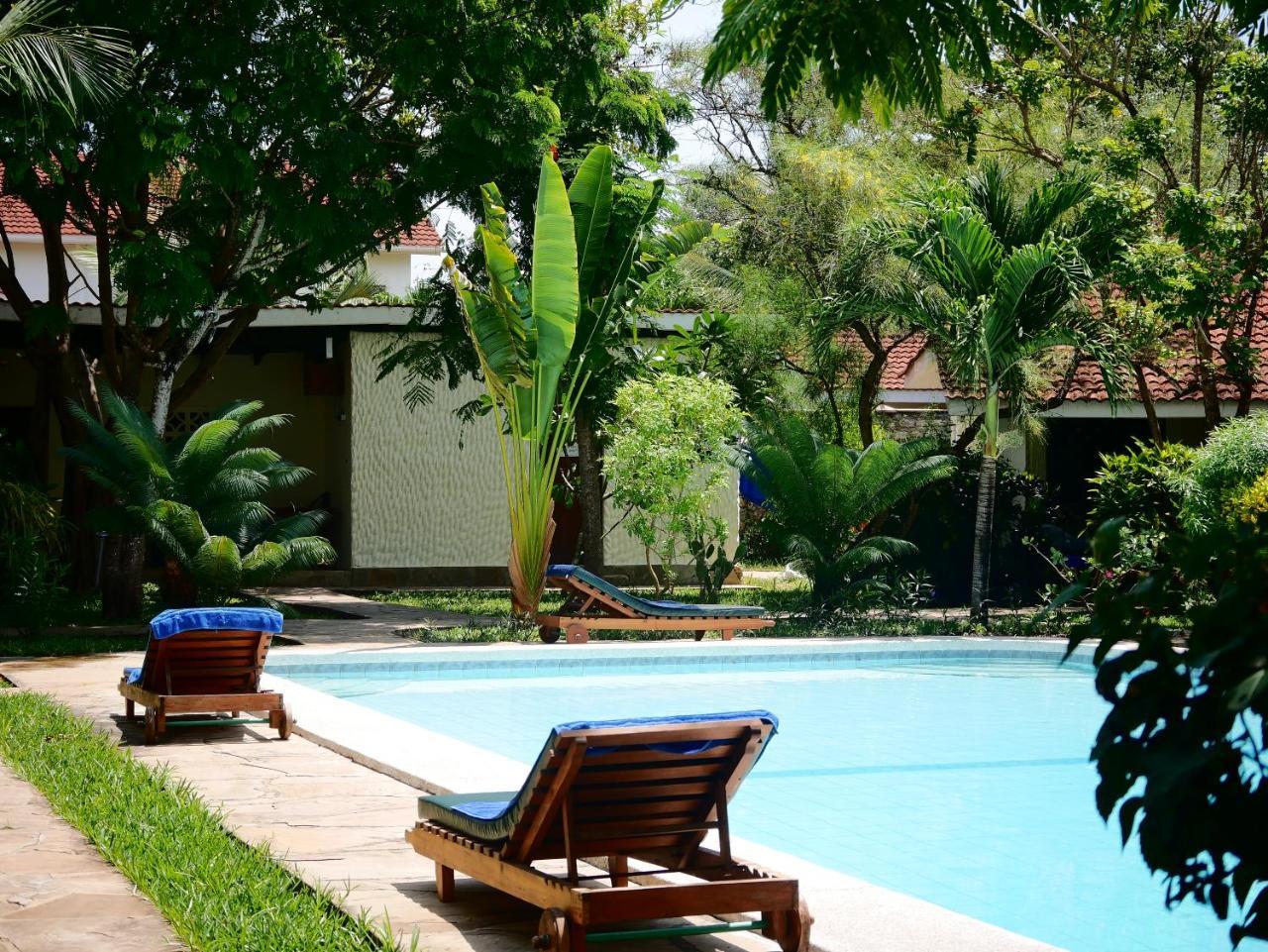 Diani Cottages Diani Beach Exterior photo